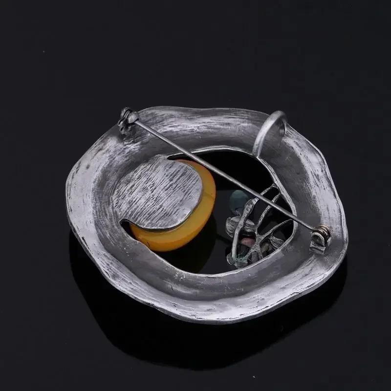 Damenmode Vintage Große Runde Zinklegierung Harz Blume Broschen Exquisite Hohle Broschnadeln Pflanzenschmuck Geschenke Accessoires