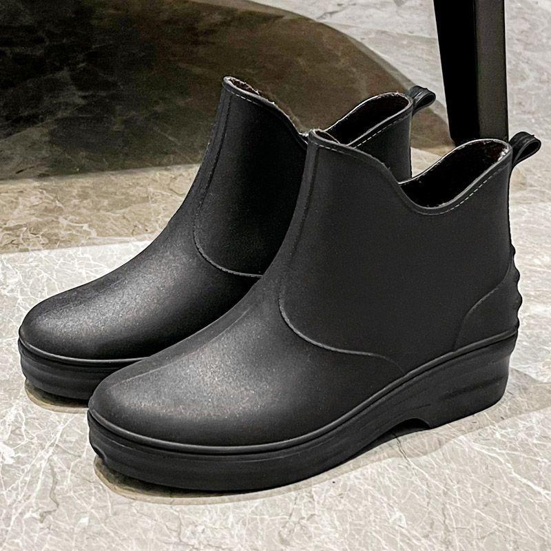 

Модная дождевая обувь женская водонепроницаемая и нескользящая обувь для воды с коротким голенищем на толстой подошве резиновая обувь износостойкая теплая обувь 38