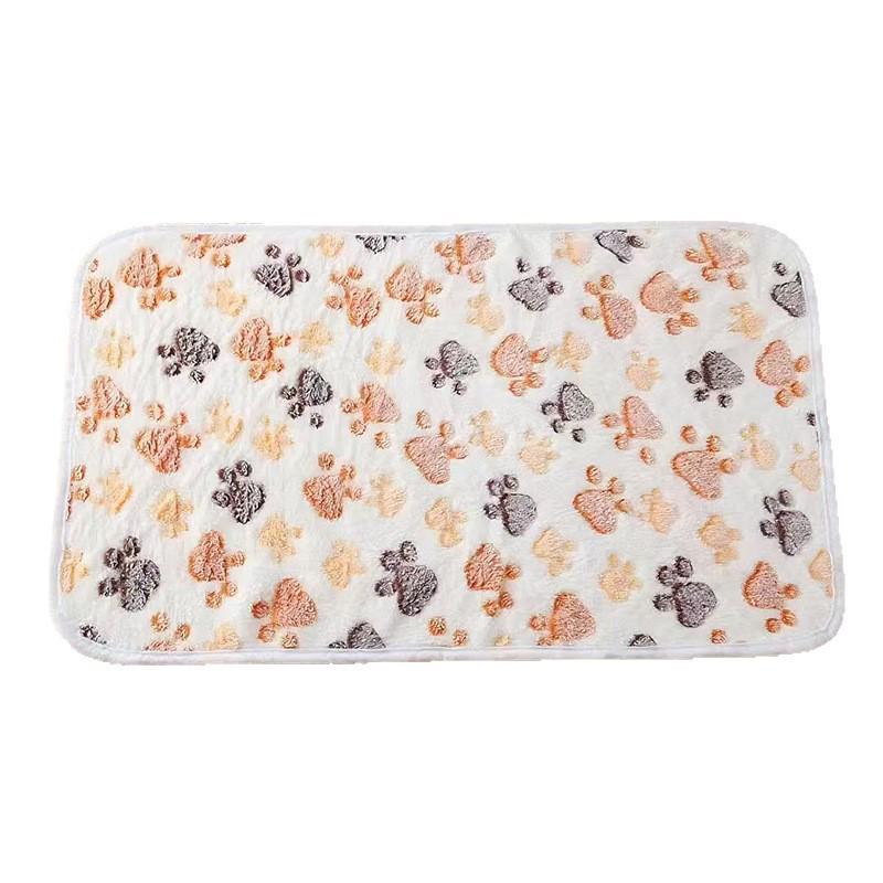 Pet Flannel Blanket: Cozy Quilt for Cats and Dogs - Autumn & Winter Style Bed Blanket and Sleeping Pad.