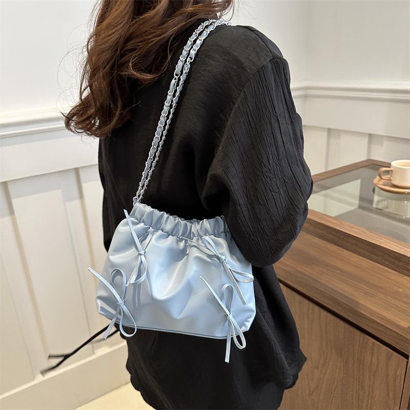 Black White Fashion Large Capacity Fold Design Bow Simple Casual Crossbody Bag Commuter Bucket Bag Stylish Shoulder Bag 1 pack