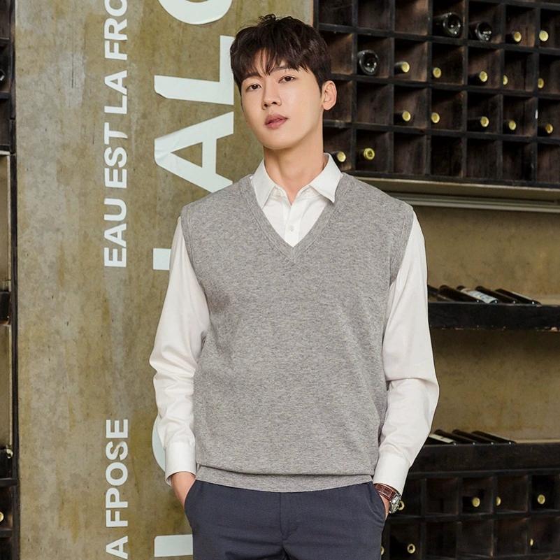 Sweater Men's V-neck Sweater Vest Autumn and Winter Knitted Vest Sleeveless Casual Solid Color Wool Waistcoat Dad Wear
