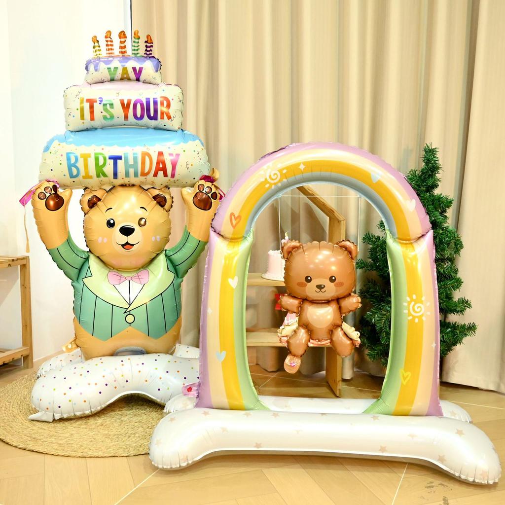 Children's Birthday Party Balloon Decoration: Bear with Cake Foil Balloon Arrangement