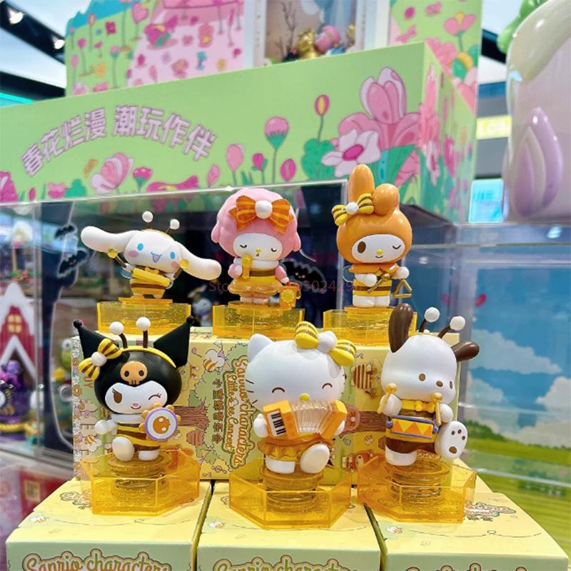 MINISO Sanrio Série Včelí Koncert Slepý Box Dekorativní Anime Figurka Hračky Panenka Cinnamoroll Kuromi Dárek k Narozeninám