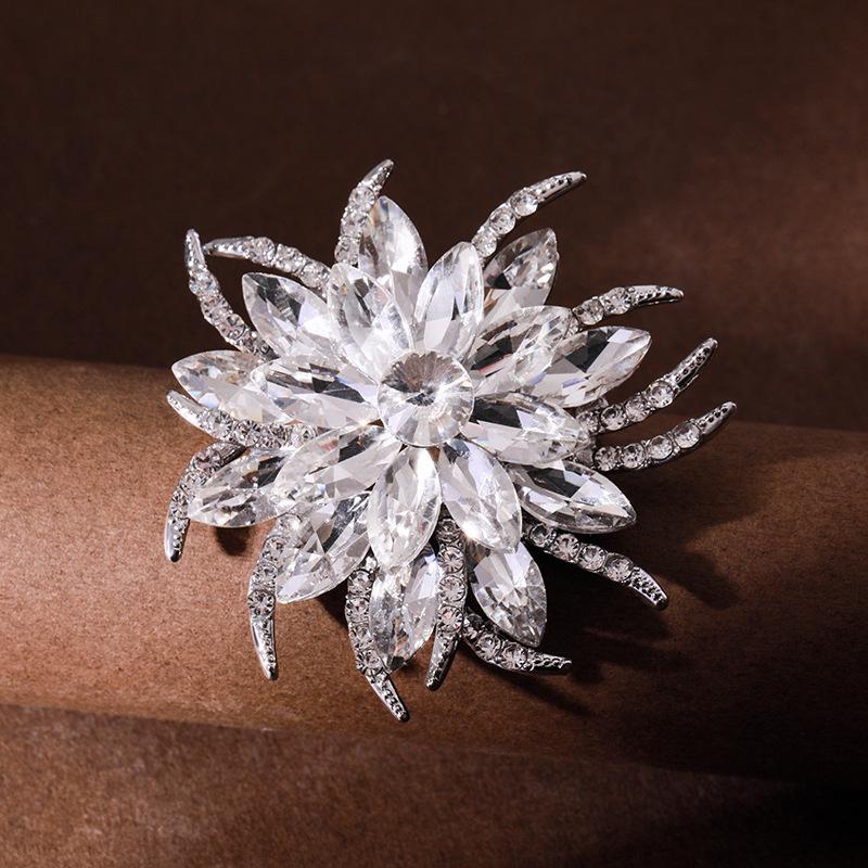 Elegant Crystal Brooch: Women's Fashion Diamond-Inlaid Corsage & Anti-Exposure Clothing Pin