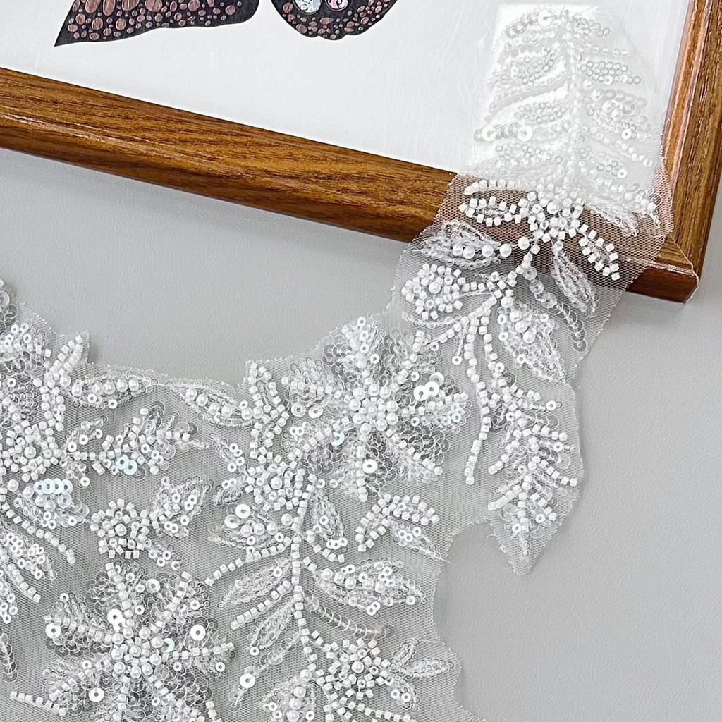 Handmade White Beaded Sequins Decorative Fake Collar Wedding Dress Pearl Front Collar Hollow Lace Accessories