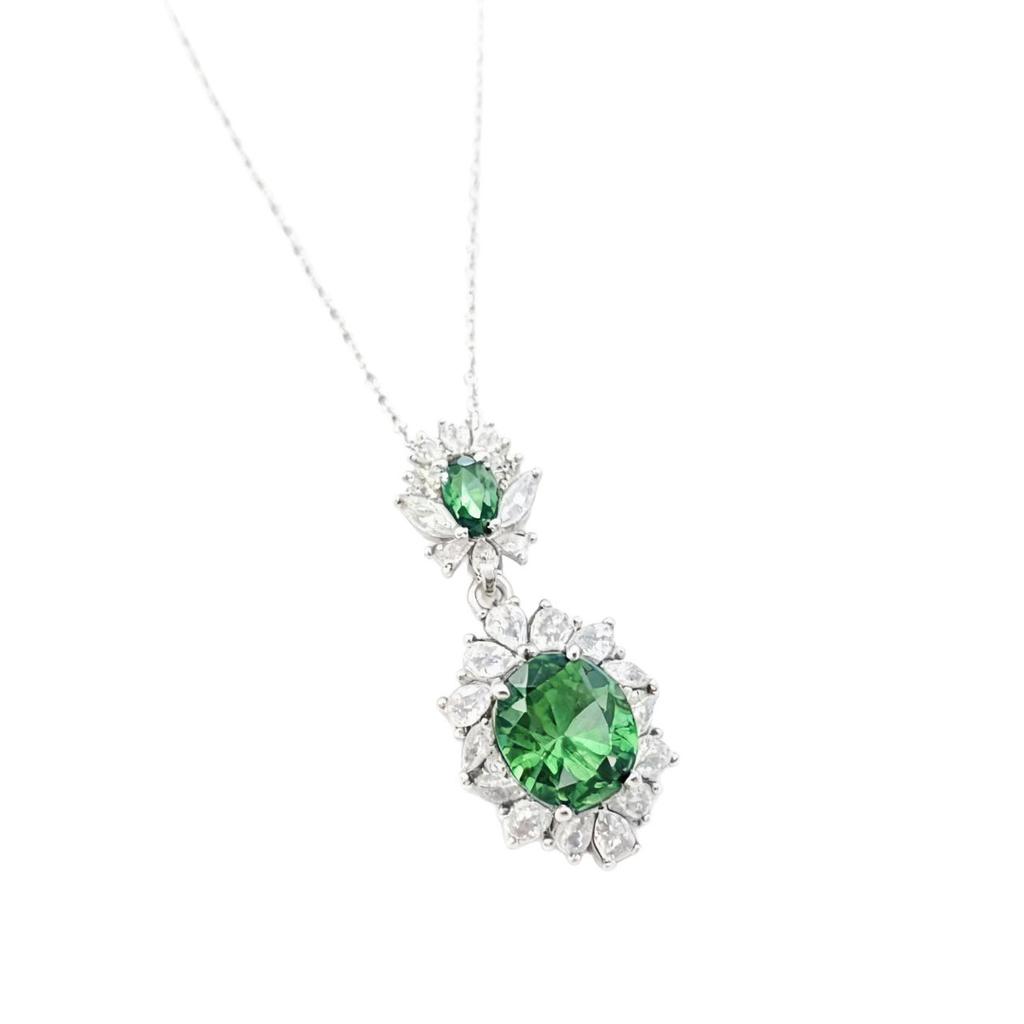 Vintage Colored Jewelry Set Simulation Sapphire Pendant 10 * 12 Stud Earrings 6 * 8 Ring 8 * 10 Three-Piece Jewelry Set