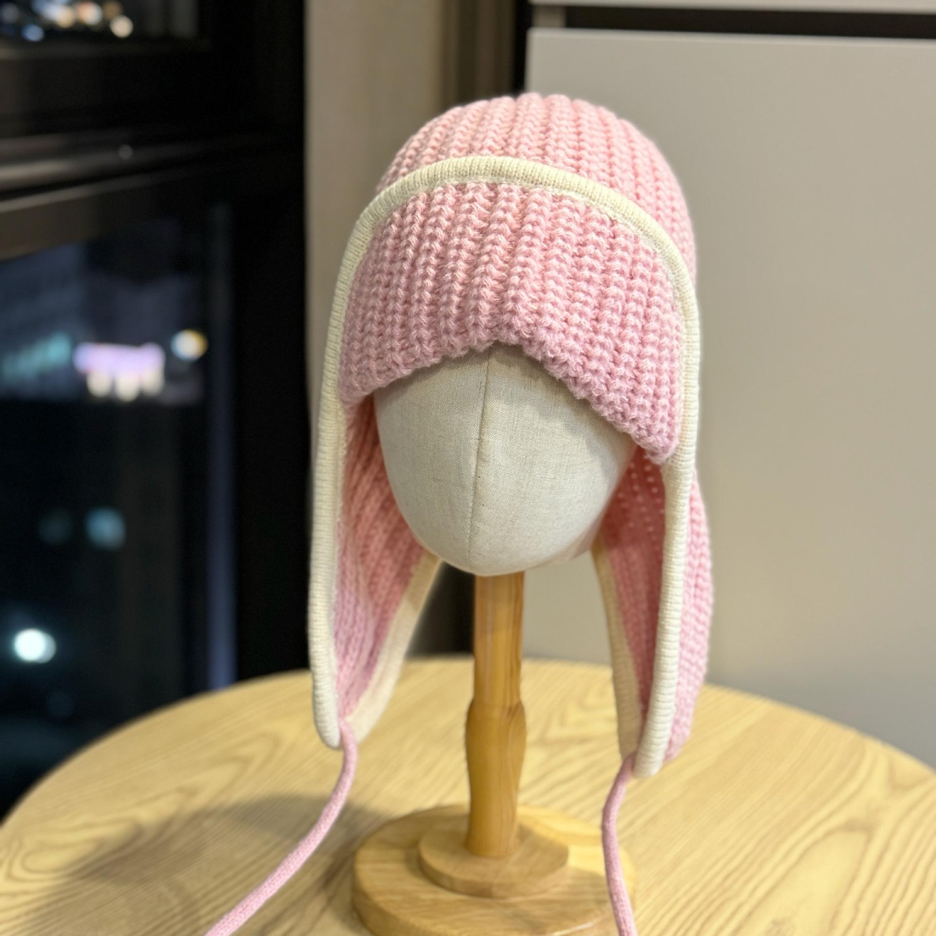 

Korean-style knitted ear-protecting flight hat for women, warm and thick for autumn and winter, Lei Feng hat for cold protection, makes the face look Adult54-60Average Size рожевий