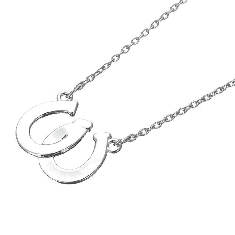 European and American Double Shape Horseshoe U-shaped Black and White Pendant Necklace Fashionable Light Luxury Clavicle Chain