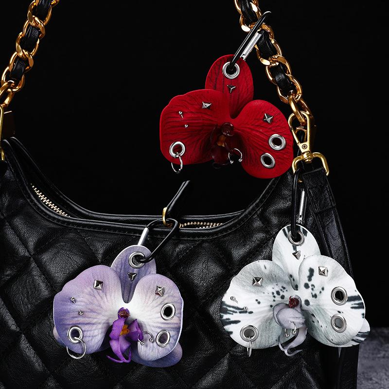 Creative Exquisite Phalaenopsis Orchid Keychain Sweet Simulation Flower Pendant Key Ring Backpack Hangings Decoration Gifts