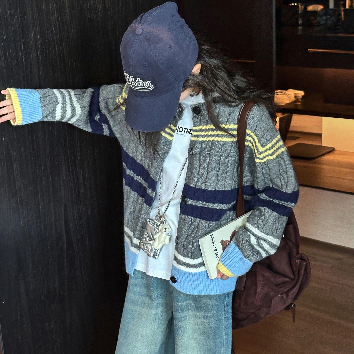 

Дівчачий трикотажний кардиган у корейському стилі на весну/осінь - Модний та стильний дитячий светр-пальто 140 cm