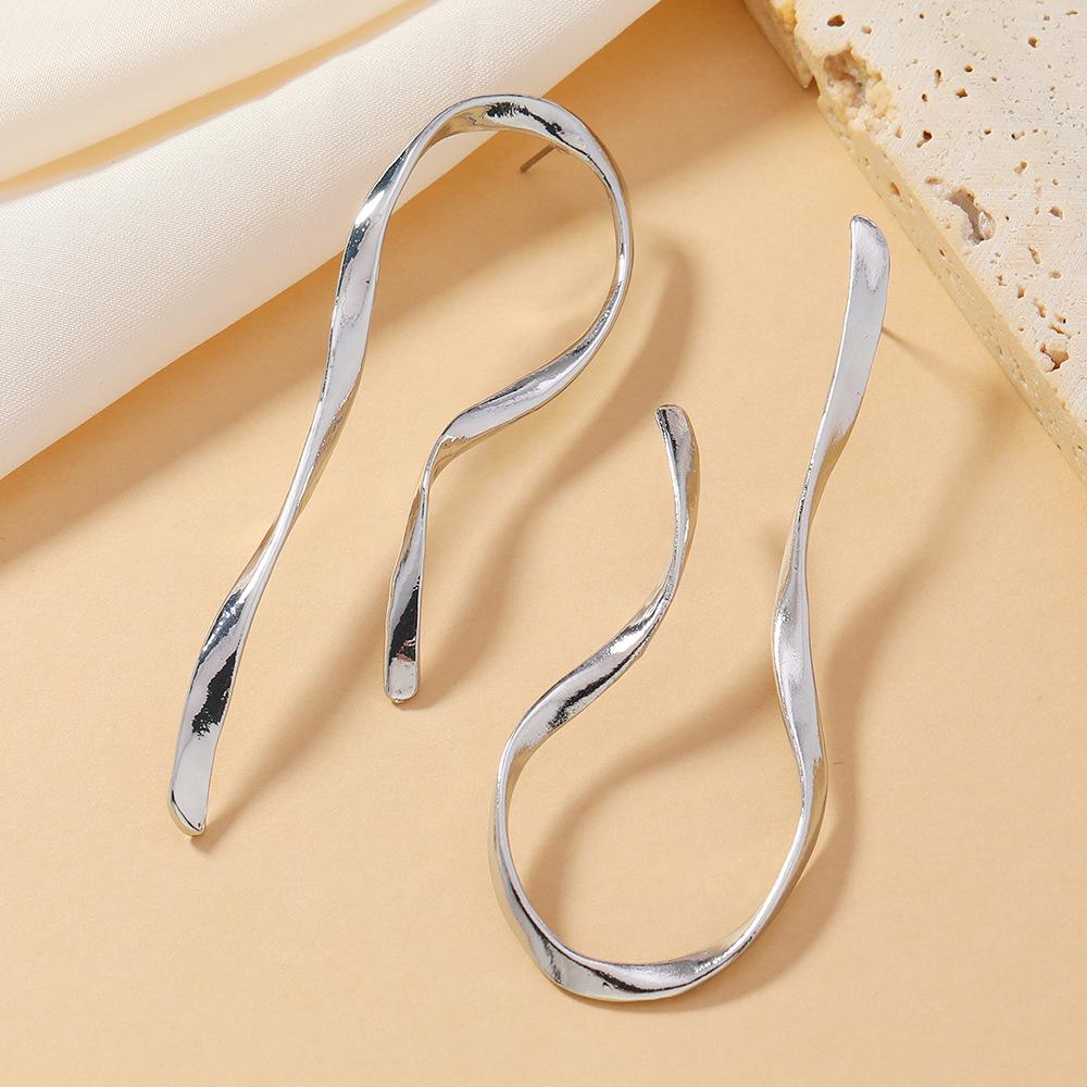 Cross-Border Asymmetrical Geometric Linear Earrings - High-End Retro Niche Jewelry