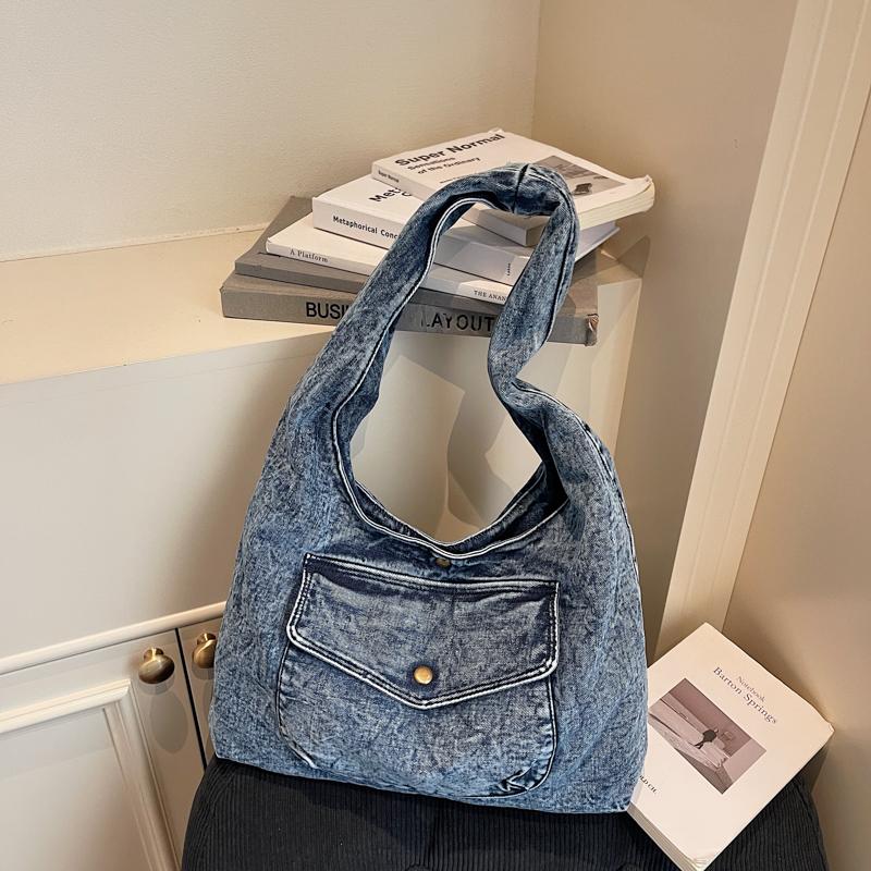 Casual Denim Shoulder Bag for Women Minimalist Daily Commute Crossbody Bag with Interior Zipper Pocket Simple & Cool Design