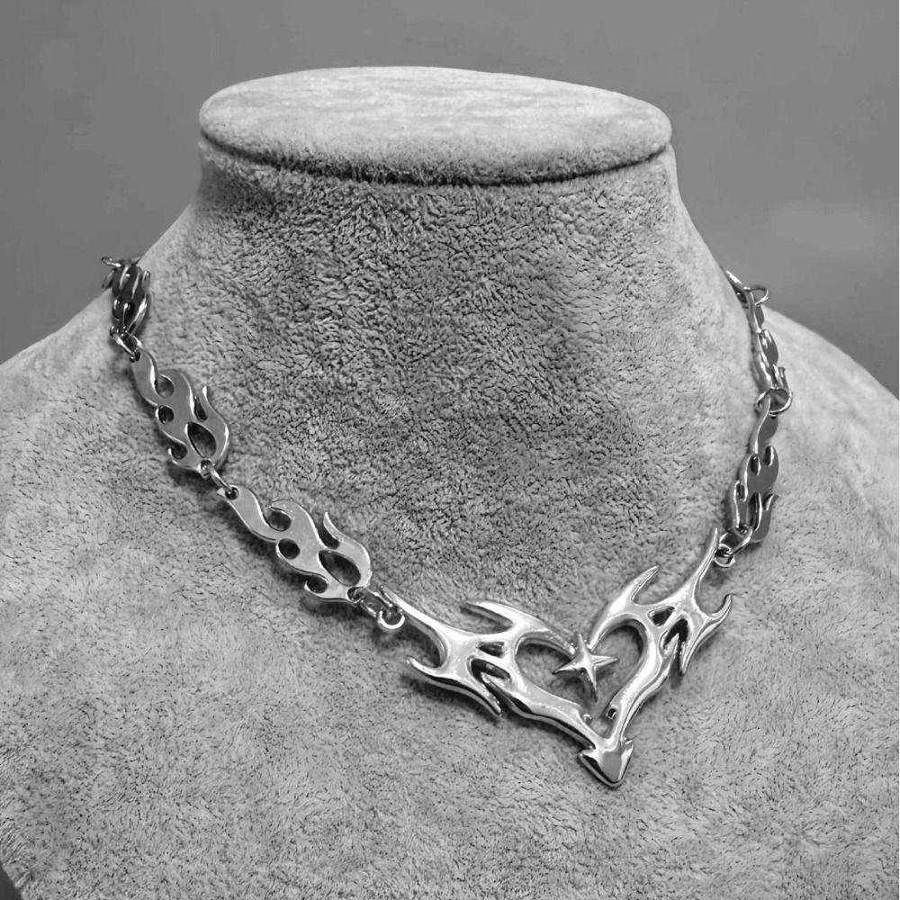 Hippie Charm Flame Heart Choker Barbed Wire Gothic Necklace Y2k Thorns Necklace  Women Man