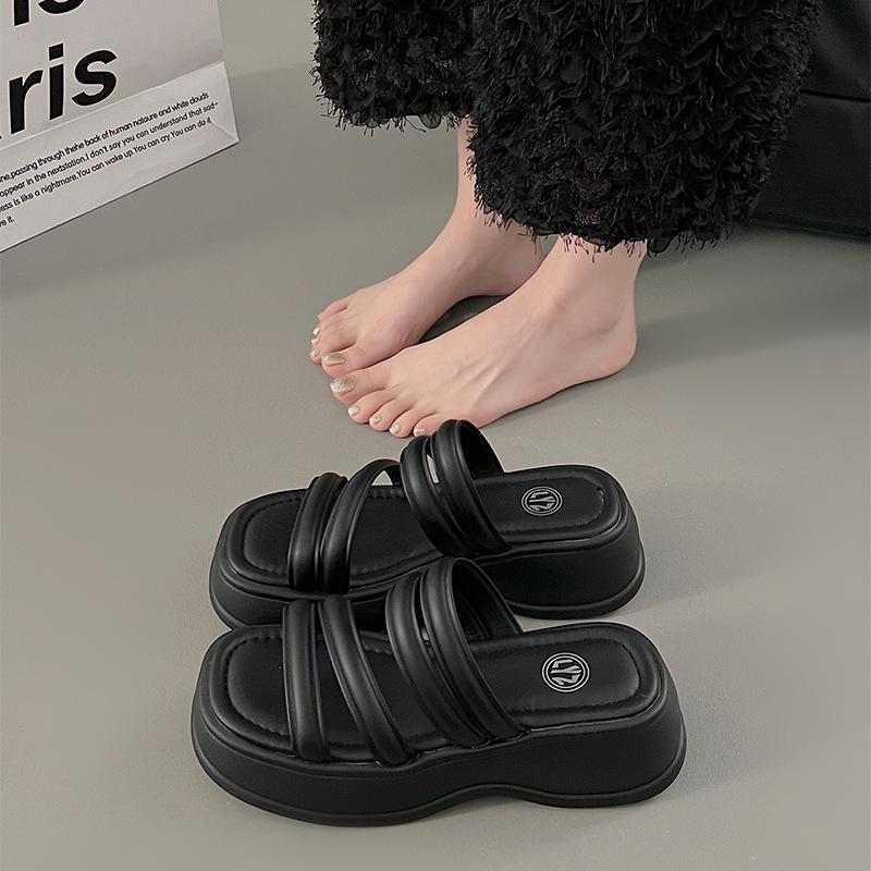 

Женские летние 2025 простые нишевые сандалии с открытым носком, ношение крутых тапочек на толстой подошве, Xiaomi любит шлепанцы на одной платформе для увеличения роста, женская обувь 40 чёрный