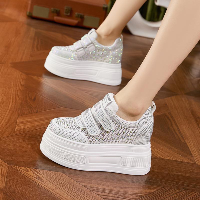 White shoes women's 2025 summer new versatile breathable hollow mesh casual shoes thick soled sponge cake women's shoes