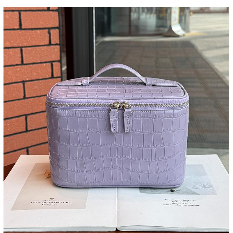 Crocodile Pattern Genuine Leather Cosmetic Bag