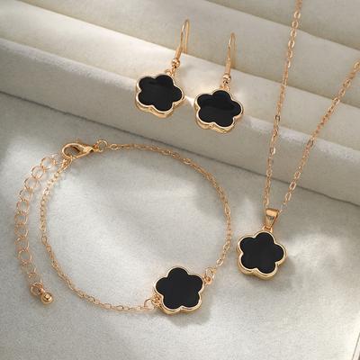 New Five-leaf Clover Jewelry Set, Women's Simple Petal Necklace, Five-leaf Flower Bracelet, Stud Earrings 3-piece Set