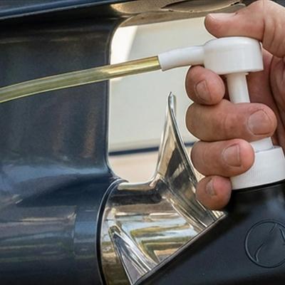 Univerzální spodní jednotka zubové olejové čerpadlo s 3/8palcovými 8mm 10mm adaptéry pro standardní kvartové láhve Přívěsné motory Mariner
