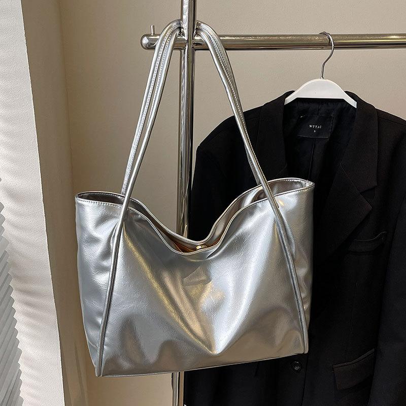 

Корейский повседневный простой стиль однотонная мягкая кожа большая вместимость сумка-тоут модная универсальная высококачественная текстура на плечо женская сумка