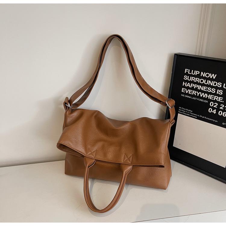 

Large capacity portable commuter bag women s 2025 new trendy fashion Korean tote bag versatile shoulder bag messenger bag