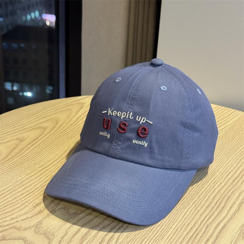 

The new spring/summer embroidered pure cotton baseball cap from the Korean version is suitable for both men and women, featuring a sweet design and a Adult54-60Adjustable темно-синього кольору
