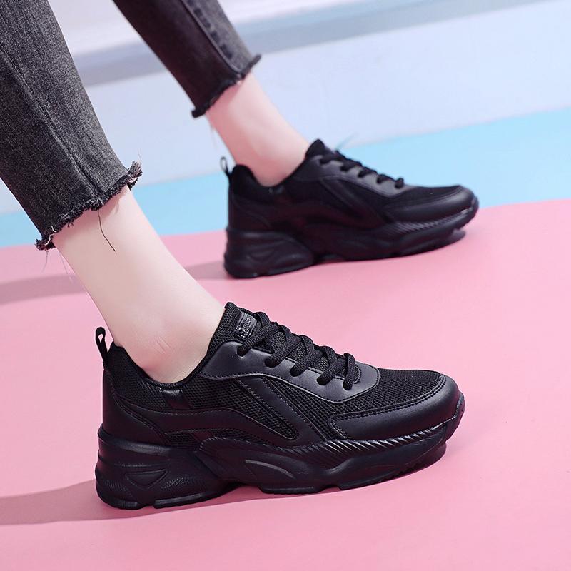 Neue atmungsaktive Sportschuhe, stoßdämpfende Laufschuhe für die sportliche Eignungsprüfung zur Aufnahme in die High School für Schüler