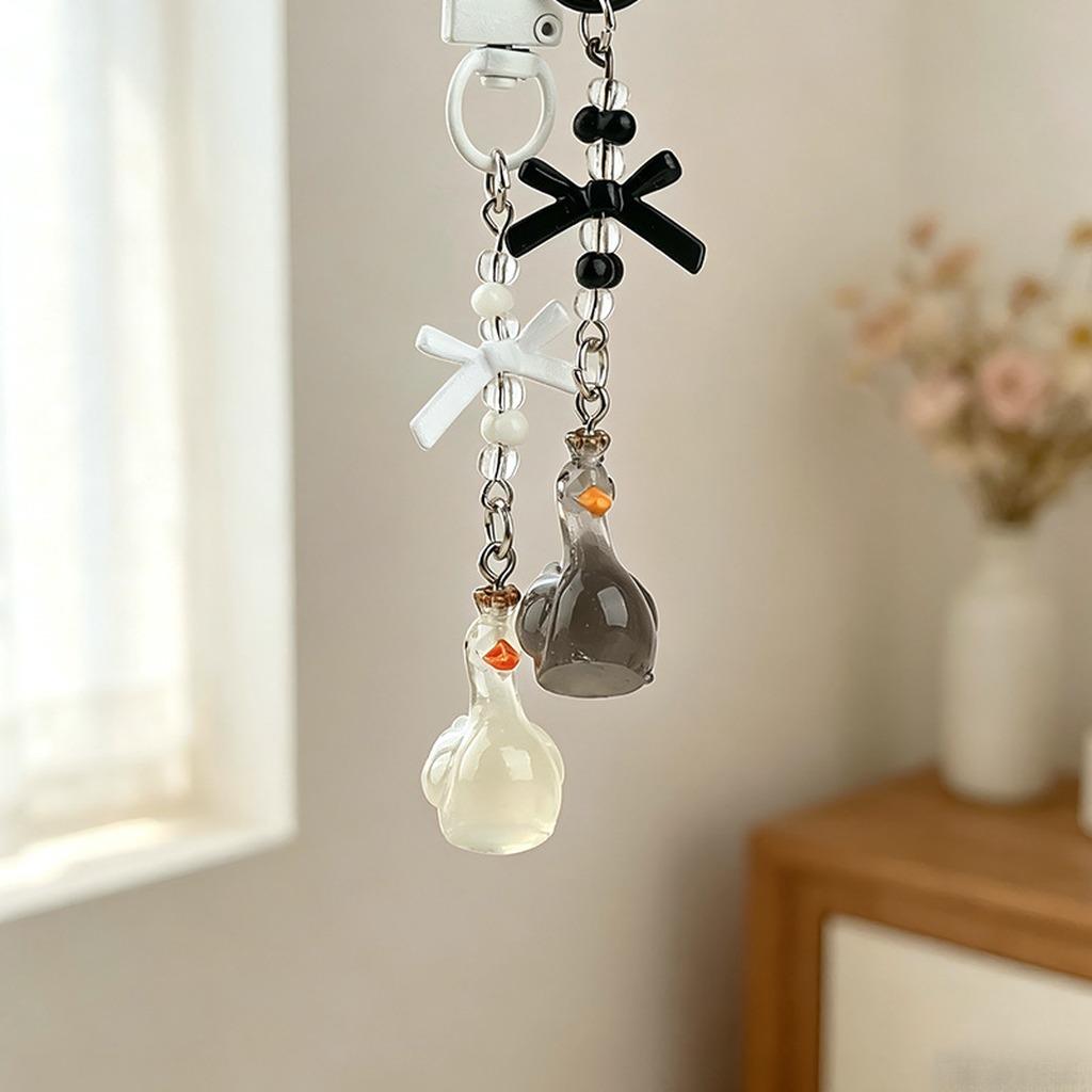 Resin Bow Pendant Delicate Cute Keychain Accessory Swan Bag Charm Versatile Glow In The Dark Swan Keychain For Small Gift Purse