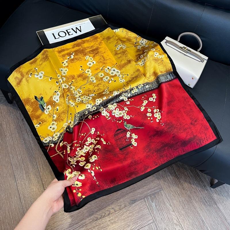 New silk scarf women's fashion versatile high-end small square scarf Korean version neck protection scarf spring and autumn retro scarf binding bag