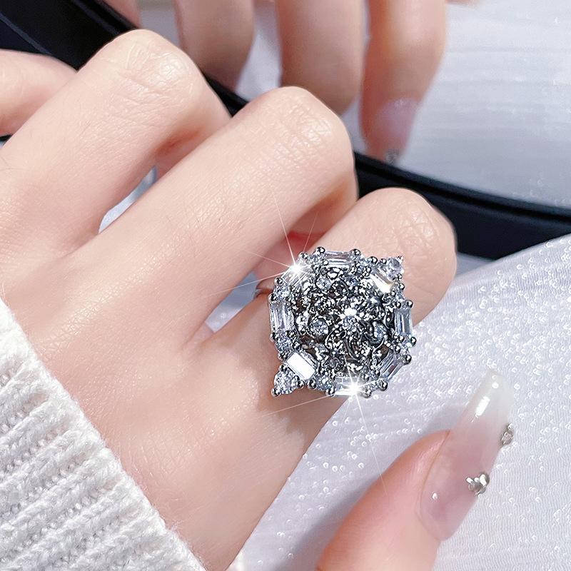 Niche Design Double C Four-Leaf Clover Exquisite Full Diamond Zir*****Pen Ring Cold Wind Light Luxury Index Finger Ring Female