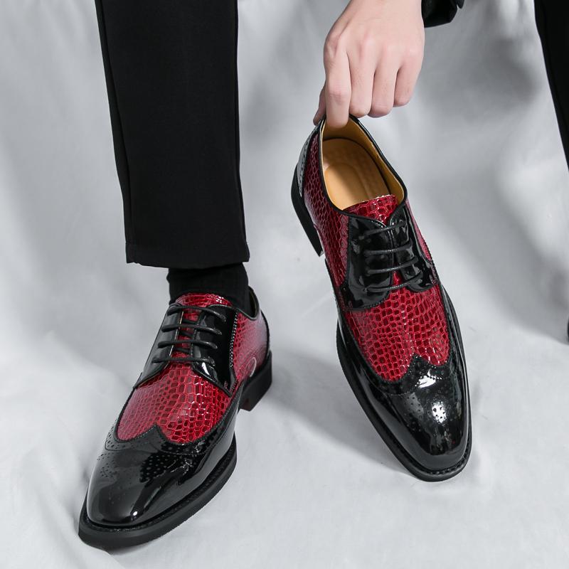 Men Brogues Wedding Dress Dance Shoes Black Brock Carved Leather Shoes Business Formal Shoes Tuxedo Prom Blazers Shoes Large Size