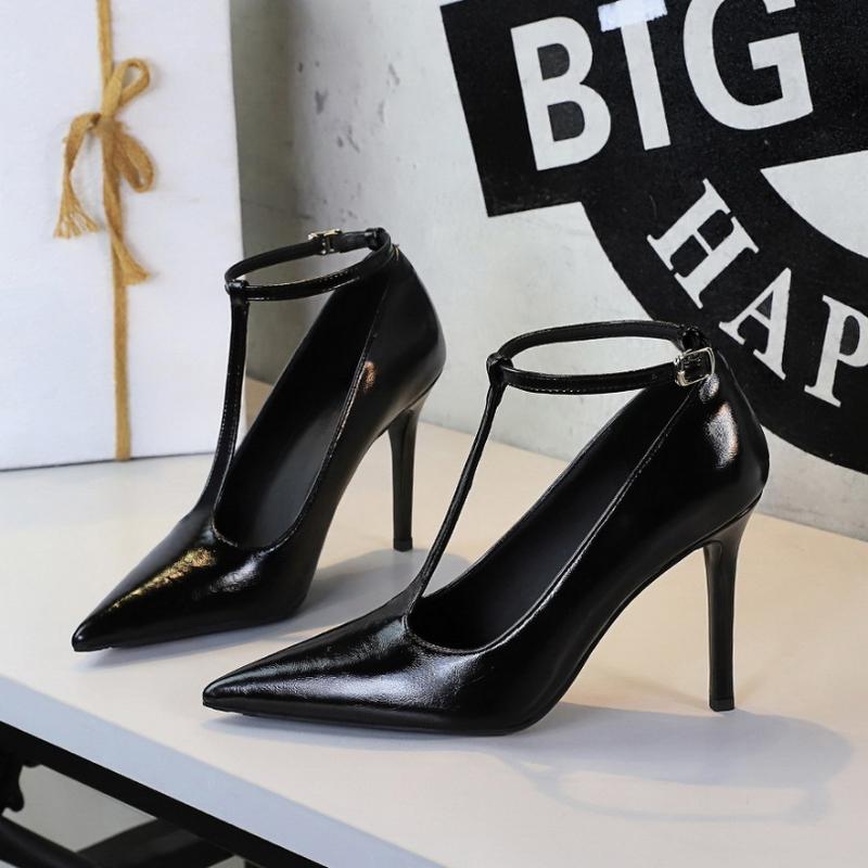 

Модная европейская и американская модная простая модель «Пана» Остроносые туфли на высоком каблуке для женщин Тонкий каблук Т-образные пряжки Нейтральных тонов 35