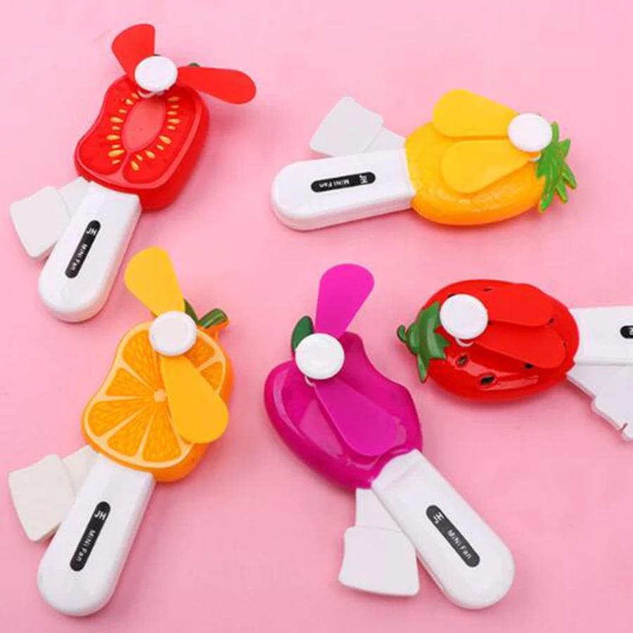 

1pc Cartoon Fruit Design Mini Handheld Fans, Gift, Portable Pocket Fan, Easy Press For Travel And Outdoor Use разноцветный