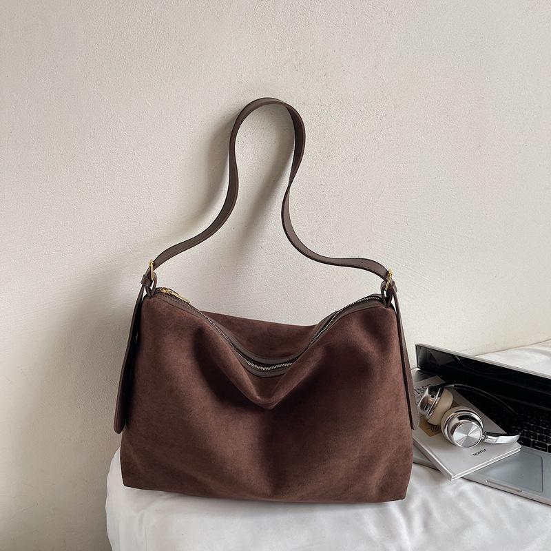 High-value Bag Women's Large-capacity New Autumn Shoulder Bag Casual Commuter Crossbody Tote Bag