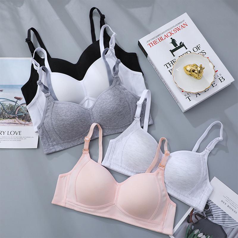 Comfortable Wire-Free Push-Up Bra for Teen Girls: Seamless Design for Developing Breasts