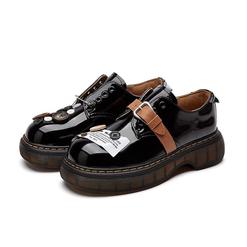 Mocassins Mary Jane de Design Nicho com Sola Grossa Bosi 2025 para Mulher