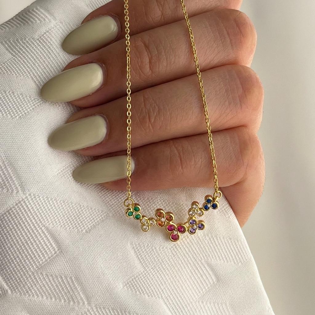 Multicolor Zircon Flower Cluster Pendant Necklace for Women Minimalist Gold Plated Heart Choker Wedding Statement Jewelry Gifts