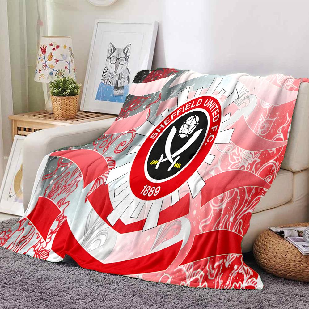 Sheffield Team Crest Flannel Blanket, Soft Polyester, Modern Design, All-Season for Camping, Travel, Gifts for holidays or birthdays