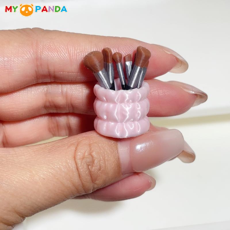 1 Set Doll Accessories Playthings 1/12 Dollhouse Miniature Simulation Makeup Brush Pen Holder Figure Decoration Scene Decoration