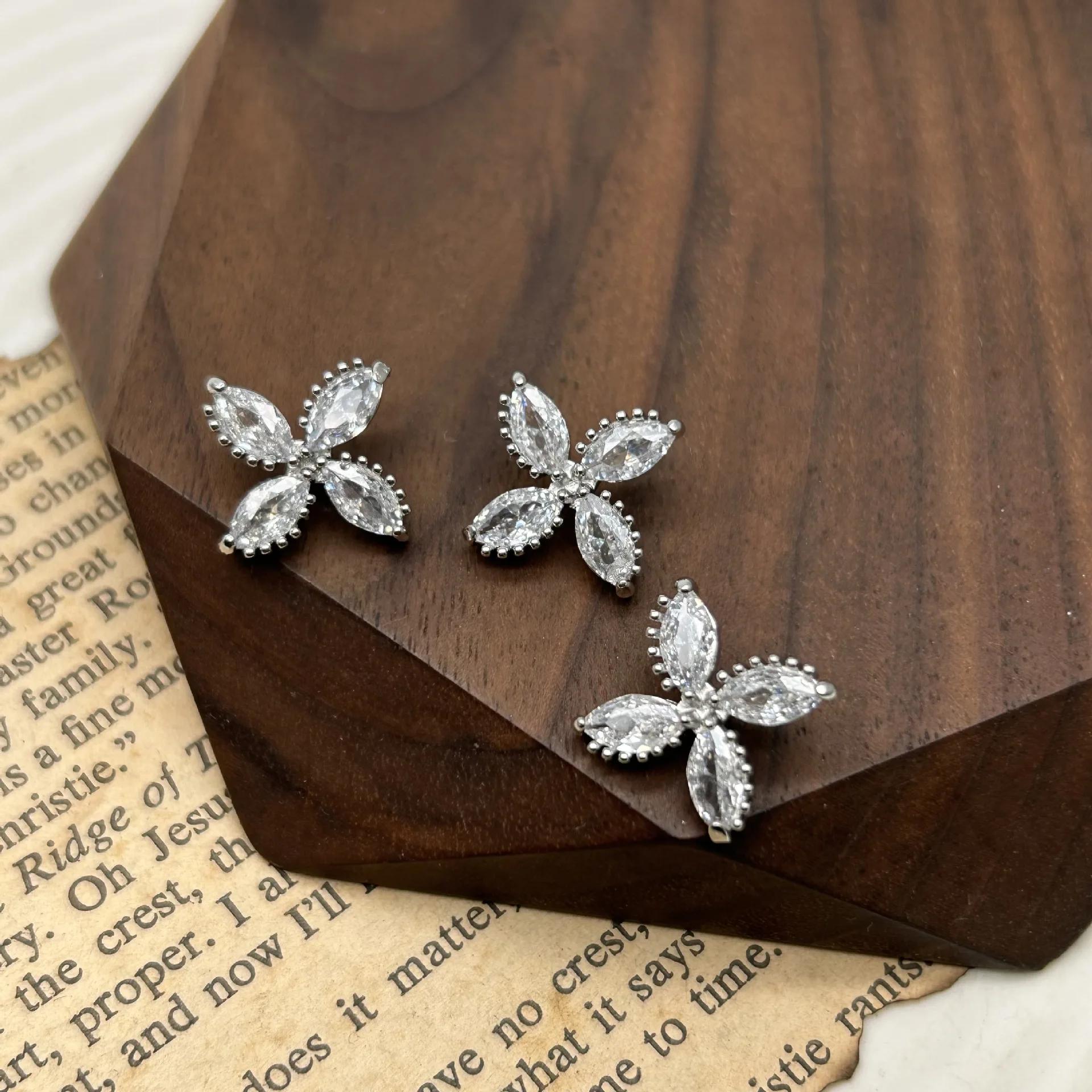 

5pc/lot DIY square crystal buttons Cubic zirconia button for coat Decorative CZ sewing buttons for cashmere Knit cardigan 21L 12.5MM срібний