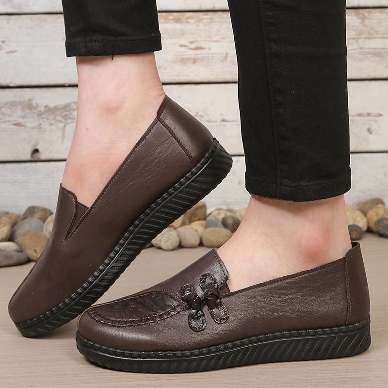 

Women s leather flat shoes, spring and autumn women s loafers single classic mom shoes 42 коричневий