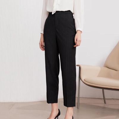 Women's Vertical Stripe Straight-Leg Cropped Trousers