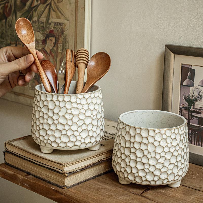 Fun Pine Cone Shape Three-Legged Ceramic Storage Tank Kitchen Tool Tube Personalized Characteristics Ornament Tank Export