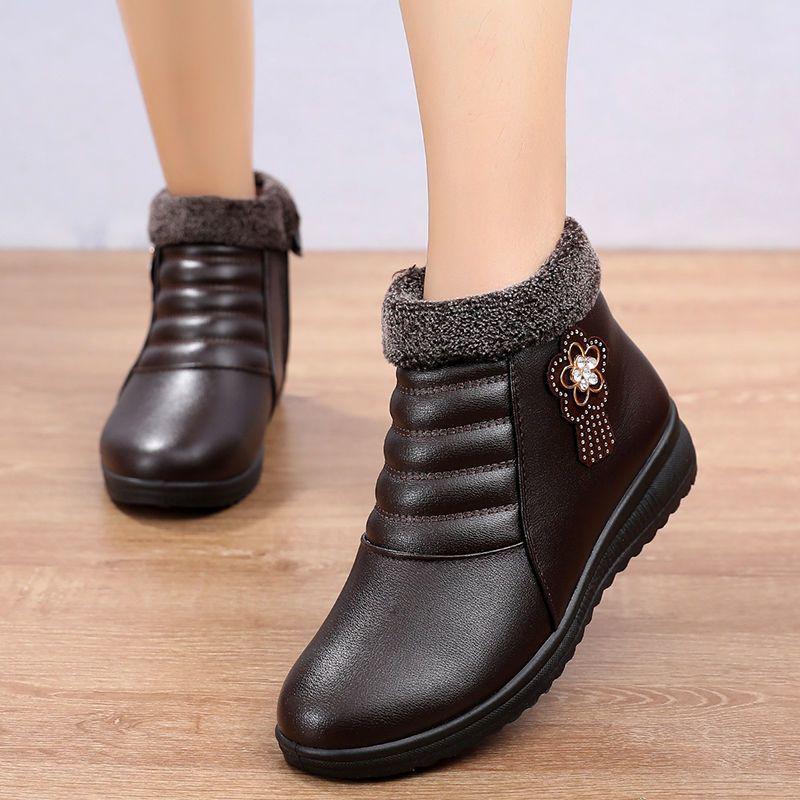 Winter Non-Slip Velvet Flat Boots for Middle-Aged & Elderly Women - Warm, Waterproof, Low-Top Grandma Shoes