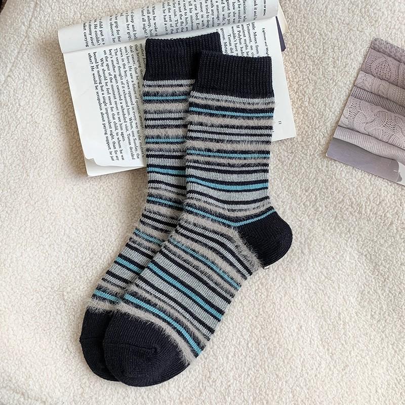 New Autumn Winter Warm Thick Stripes Socks for Women's Color Contrast Imitation Mink Plush Sweet Fluffy Socks Dropshipping