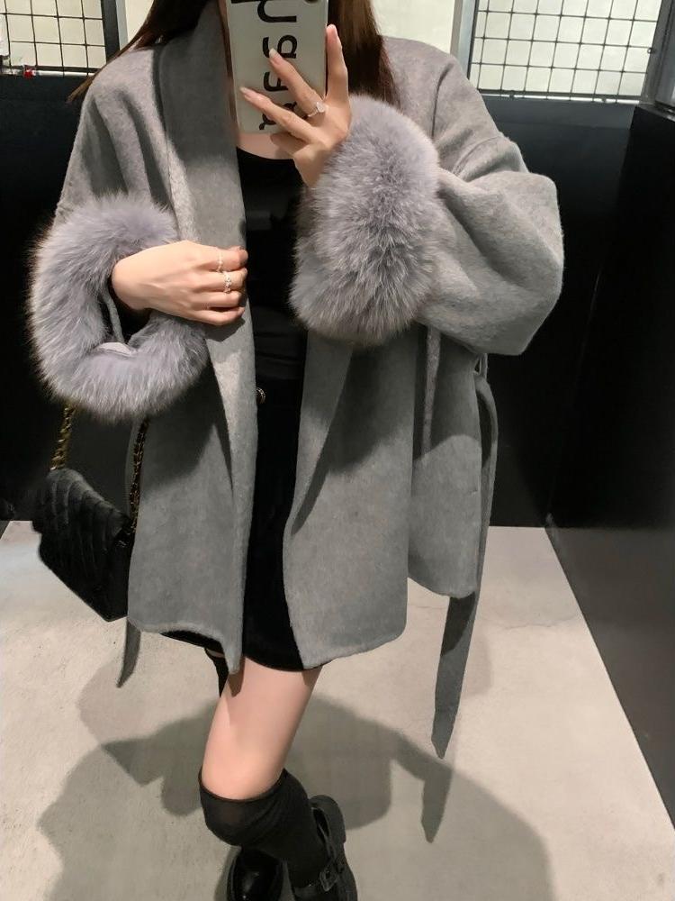 Women's New Autumn Winter Versatile Tweed Cape Coat Belt Loose Fashion Sense Elegant Fox Fur Cuffs Blends Mid Length Coat
