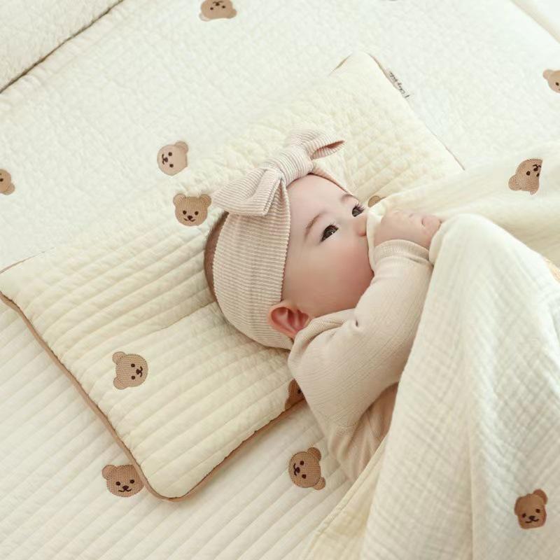 

2021 Korean Quilted Embroidered Pillow: Sweat-Absorbing, Breathable, for Kindergarten Babies