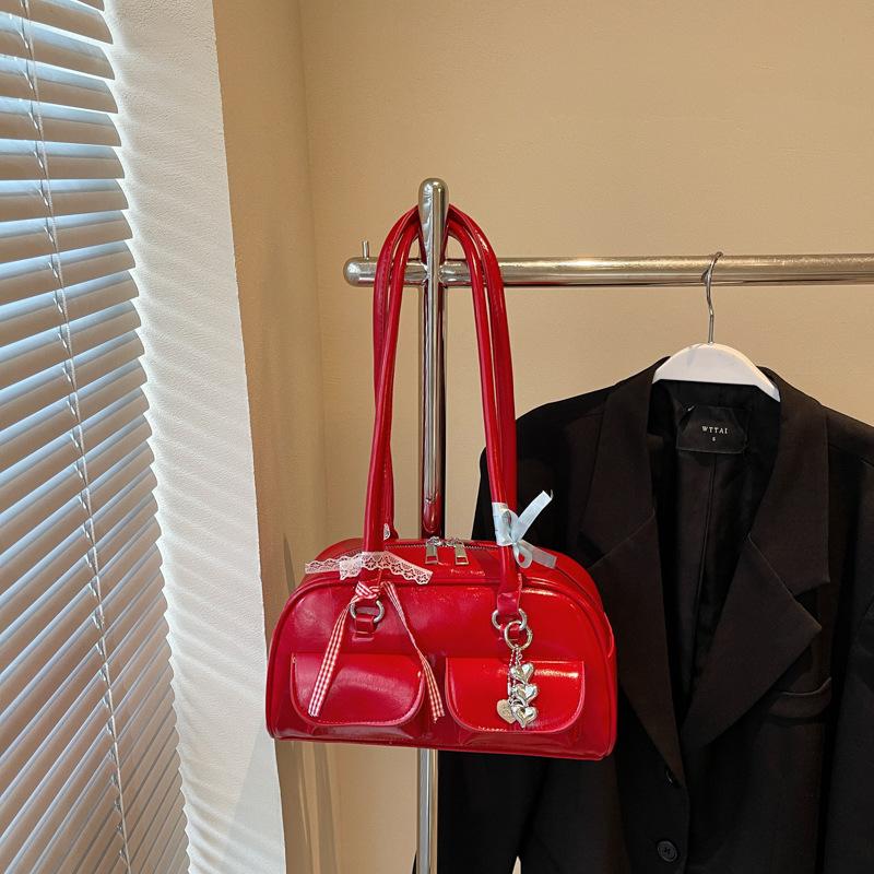 

Модная нишевая сумка-подушка для поездок из масляной вощеной кожи, женская, новая коллекция весна 2025, большая вместимость, милая сумка на плечо/подмышку 27*11*14