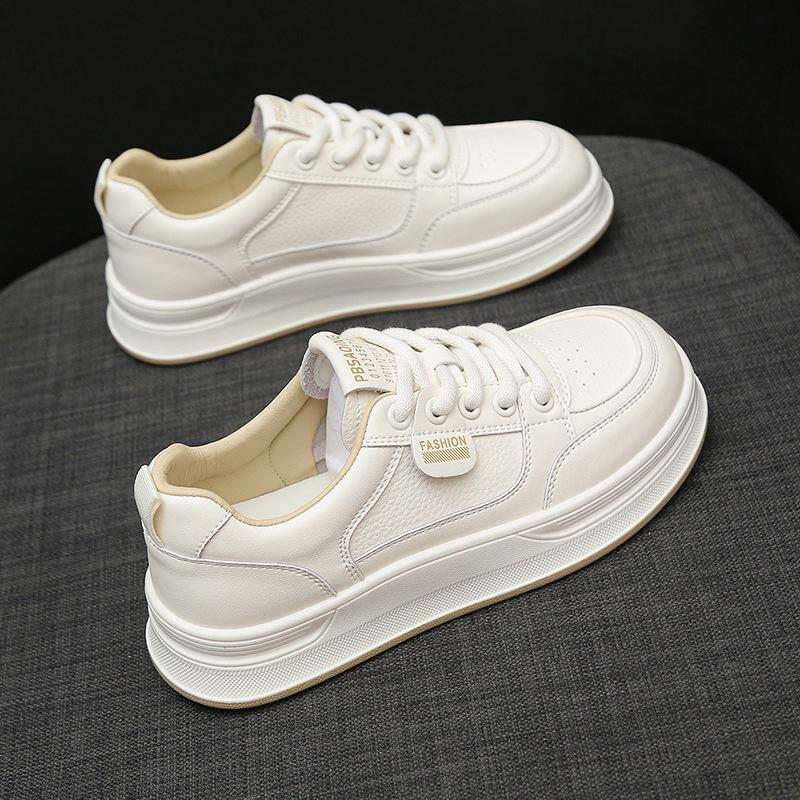 Stepping on shit little white shoes women's 2025 new popular versatile flat-bottomed imitation leather casual sports soft-soled student board shoes