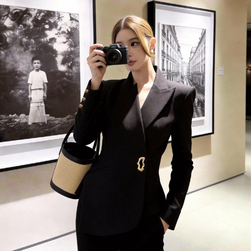 2026 Spring New Women's Fashion Design Commuting Slim-Fit Versatile Black Blazer