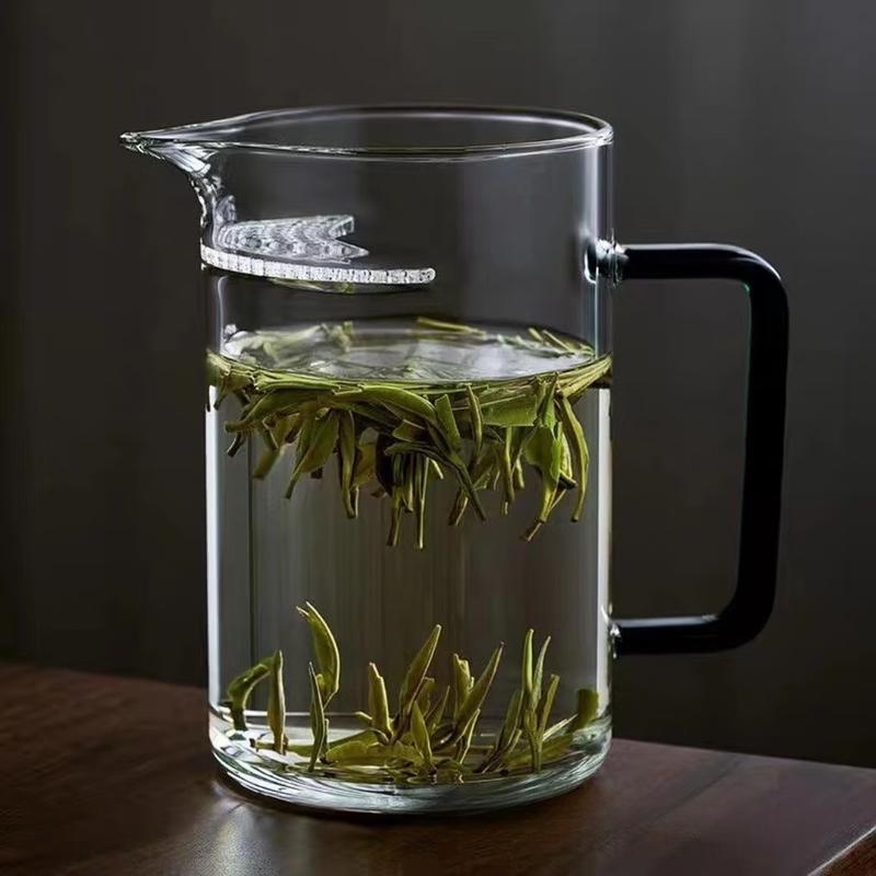 Heat-Resistant Glass Gongdao Bei with Integrated Tea Infuser